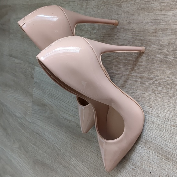 Nude Heels - Picture 4 of 4